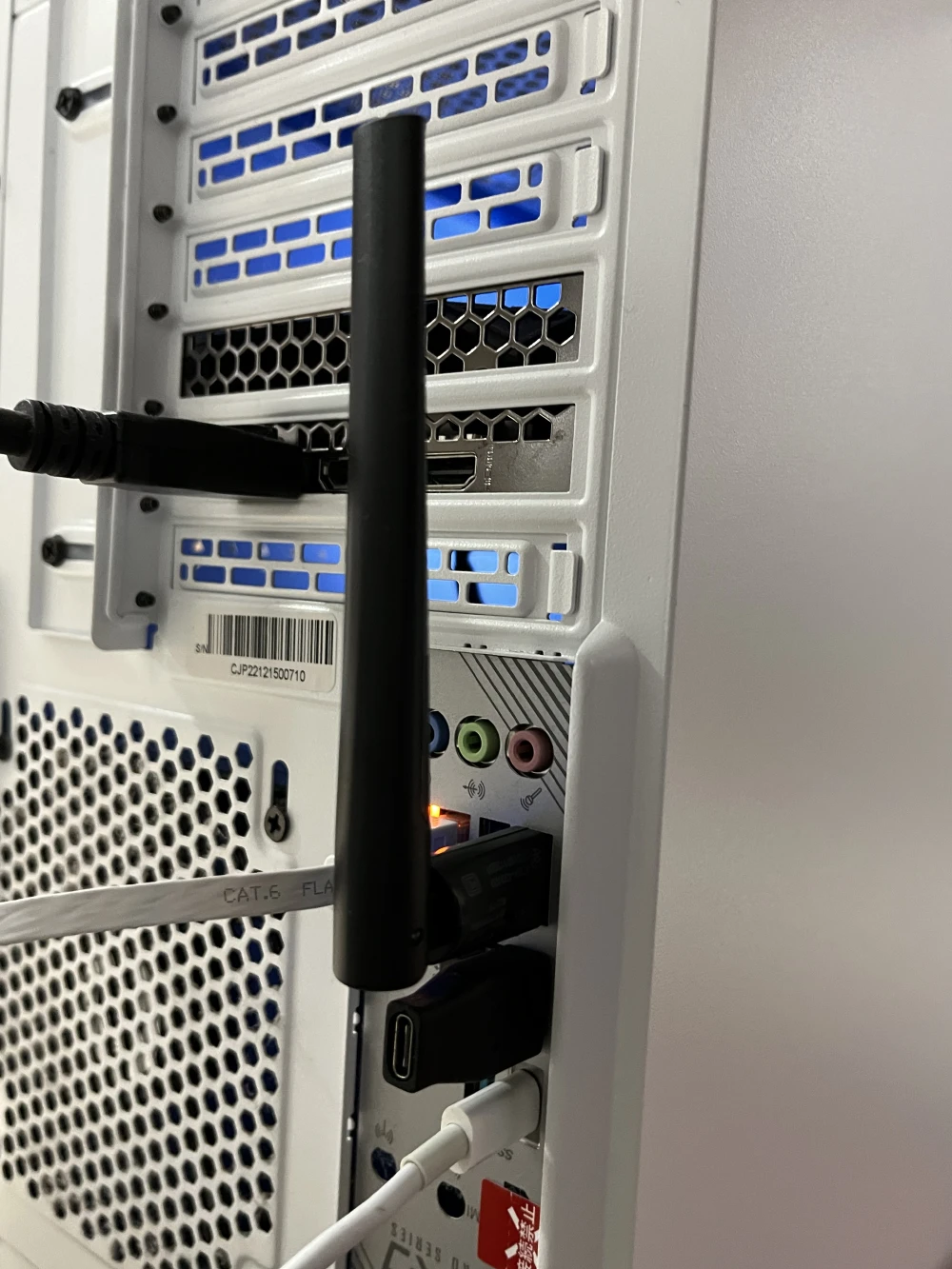 ELECOM製WDC-433DU2H2 無線LAN子機 PCに差したところ